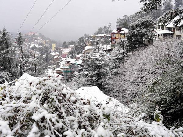 Snowfall in Himachal Pradesh, Jammu and Kashmir