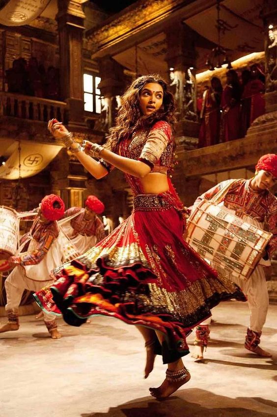 Amazing Bollywood Style - (36 Photos)