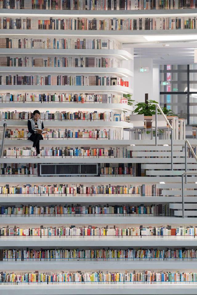 China Opened The World’s Coolest Library With 1.2 Million Books, and It's Interior Will Take Your Breath Away!