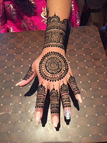 35 Beautiful Mehndi Designs (Henna Hand Art)