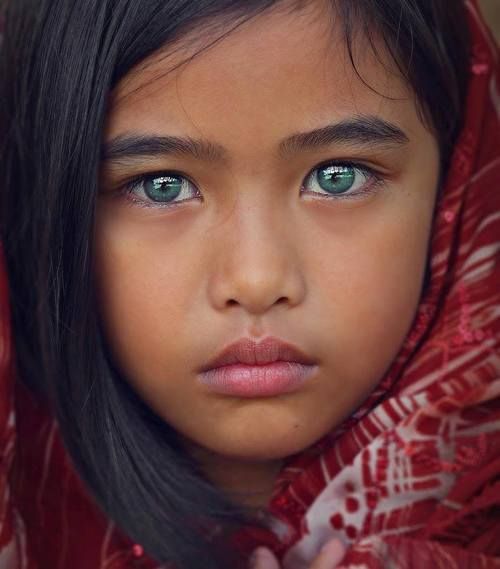60+ Most Beautiful and Amazing Eyes Photography