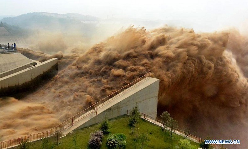 Annual Sand Washing Operation at Xiaolangdi Dam on Yellow River